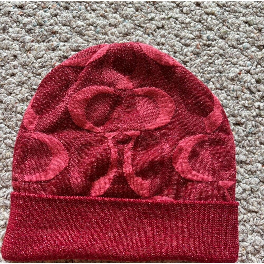 Coach Signature C Knit Beanie Hat Red